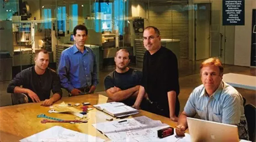 jobs ive和主要設計師.jpg