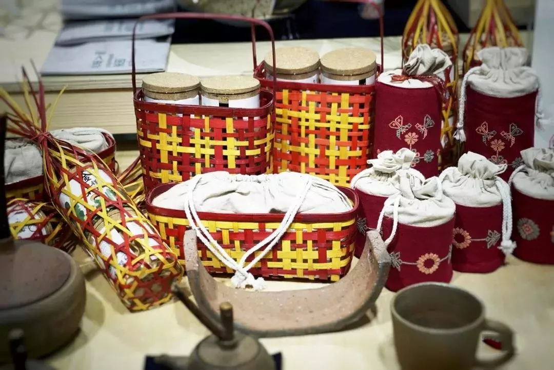 新通道·花瑤花作品-06.png 新通道·花瑤花作品-06.png